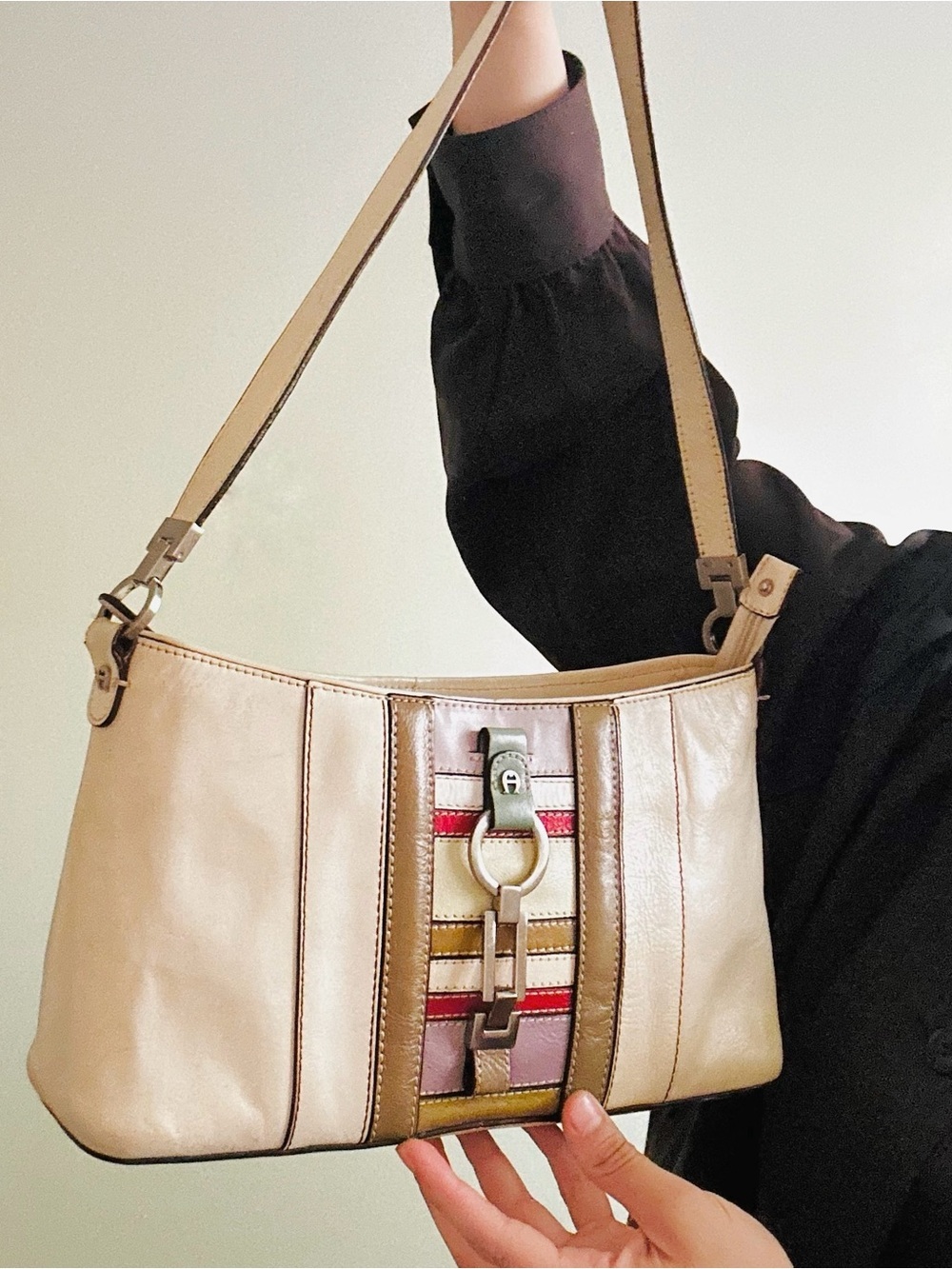 Vintage Etienne Aigner Cream Shoulder Bag - Hard to find.